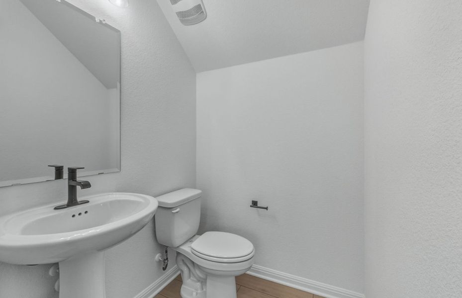 Furnished interior view inside a new home in Horizon Lake, Leander (Image 7).