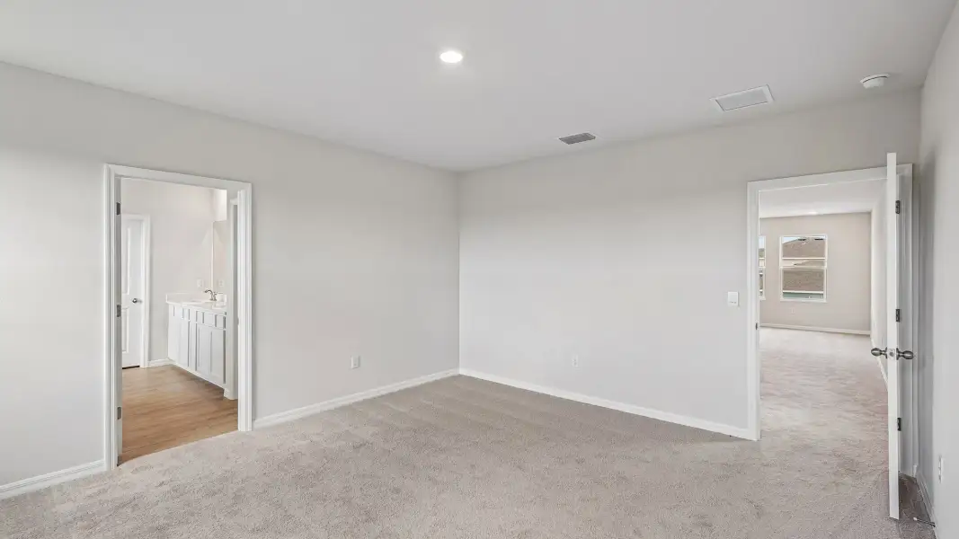 Spacious, unfurnished interior of a new home in Seaire, Parrish (Image 15).