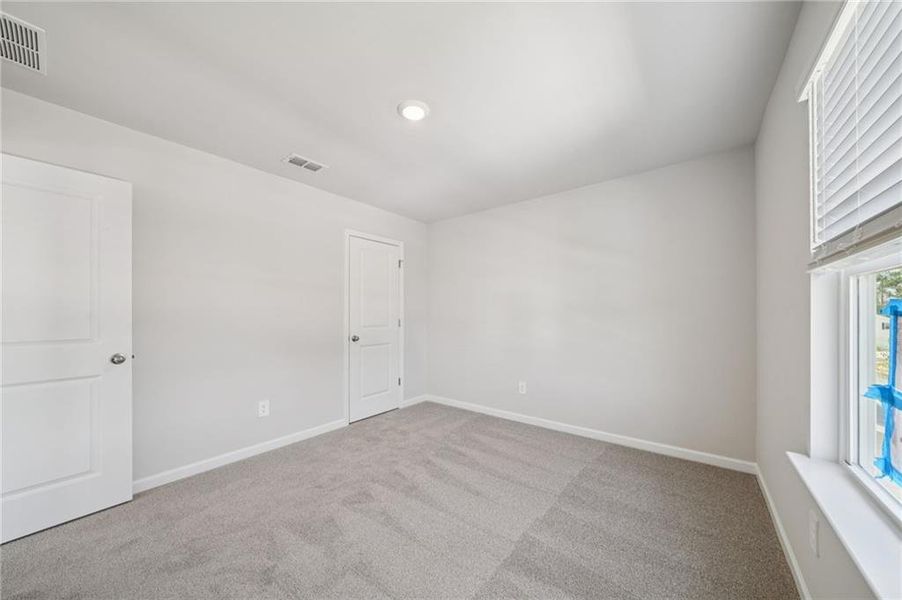 Spacious, unfurnished interior of a new home in Martin Springs - Reserve Series, Lawrenceville (Image 15).