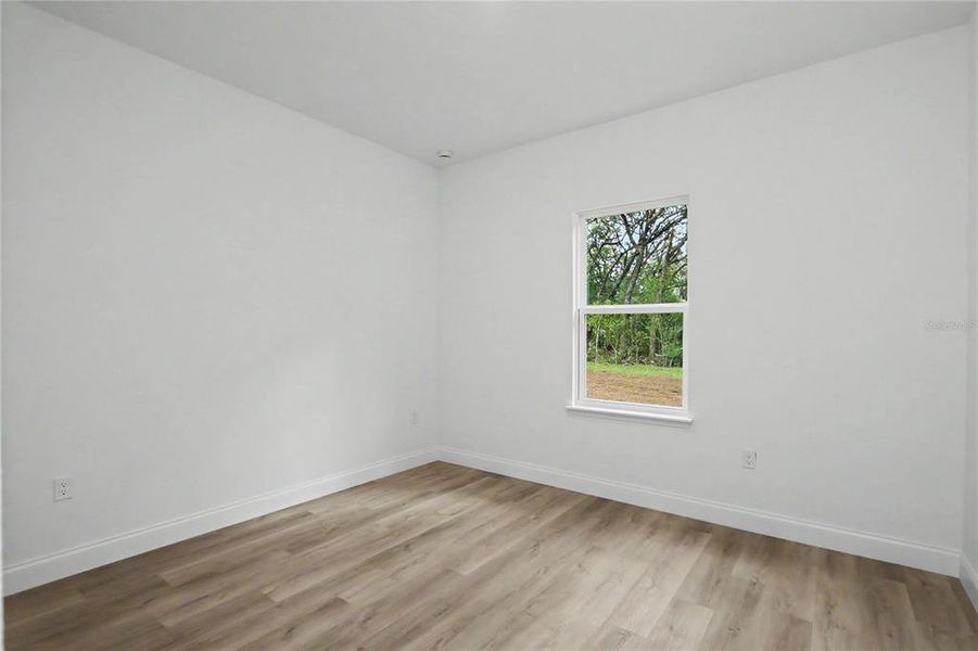 Spacious, unfurnished interior of a new home in , Citrus Springs (Image 35).
