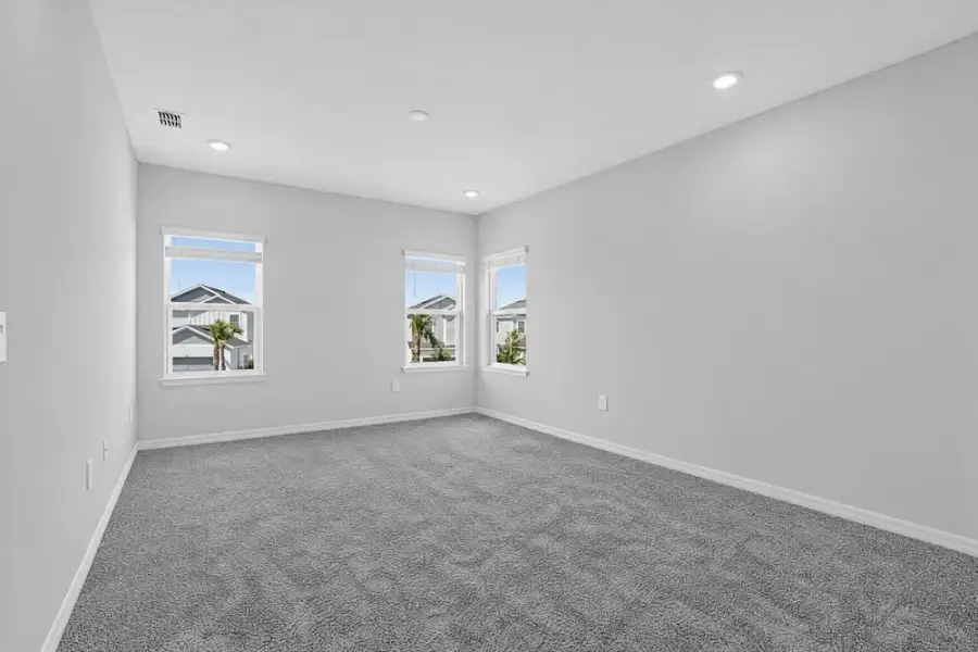Spacious, unfurnished interior of a new home in Center Lake Ranch Community Group Page, St. Cloud (Image 32).
