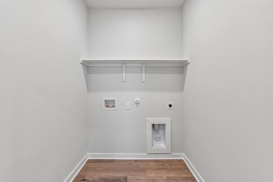 Spacious, unfurnished interior of a new home in Trinity Ranch, Elgin (Image 22).