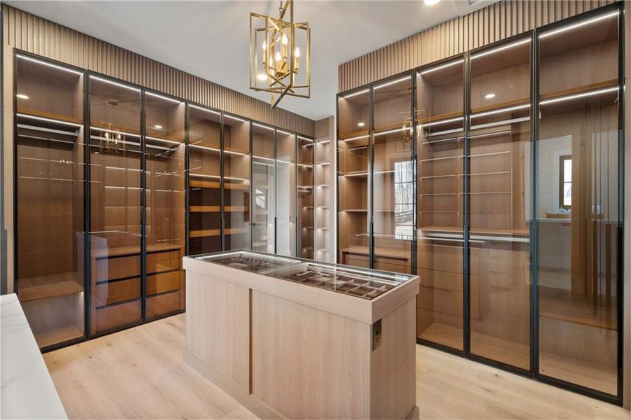 Image 102 of a home in .