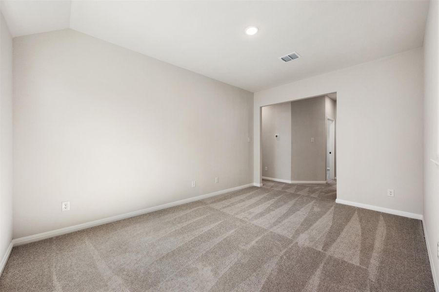 Spacious, unfurnished interior of a new home in Patterson Ranch, Georgetown (Image 29).