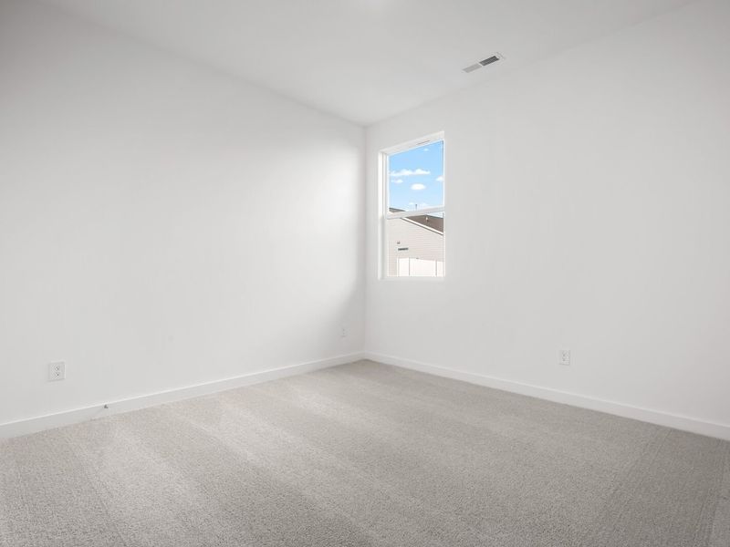 Spacious, unfurnished interior of a new home in Sage Farms, White House (Image 18).