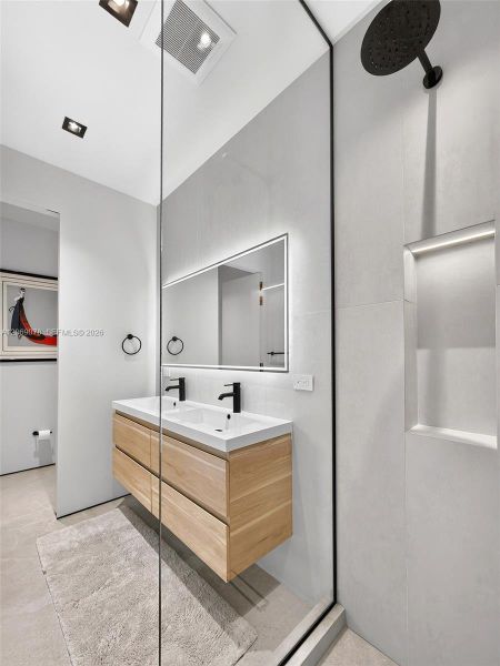 Furnished interior view inside a new home in , Miami (Image 38).