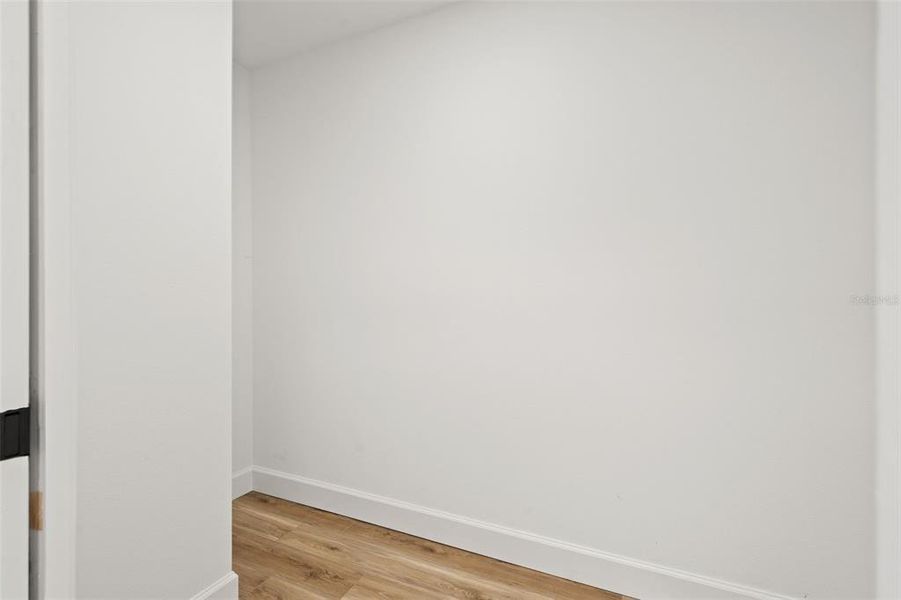 Spacious, unfurnished interior of a new home in , Weeki Wachee (Image 40).