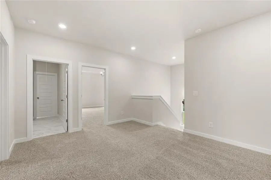 Spacious, unfurnished interior of a new home in , Gainesville (Image 30). Spacious, unfurnished interior of a new home in , Gainesville (Image 30).