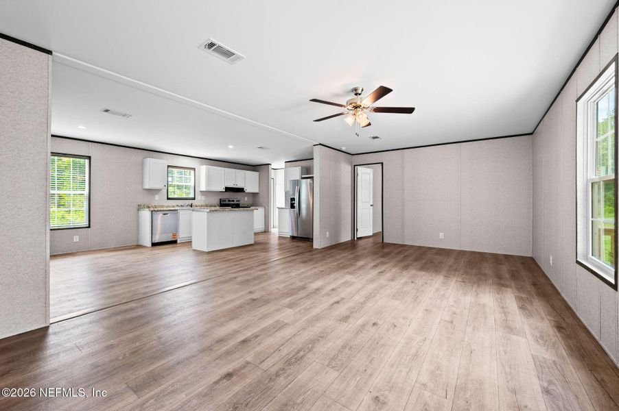 Spacious, unfurnished interior of a new home in , Lake City (Image 17).