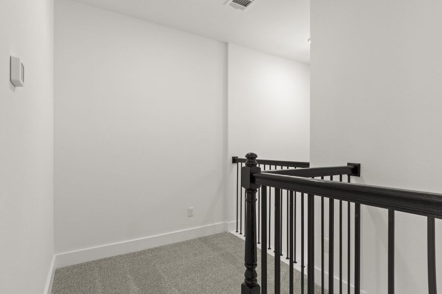 Spacious, unfurnished interior of a new home in Avery Centre, Round Rock (Image 19).