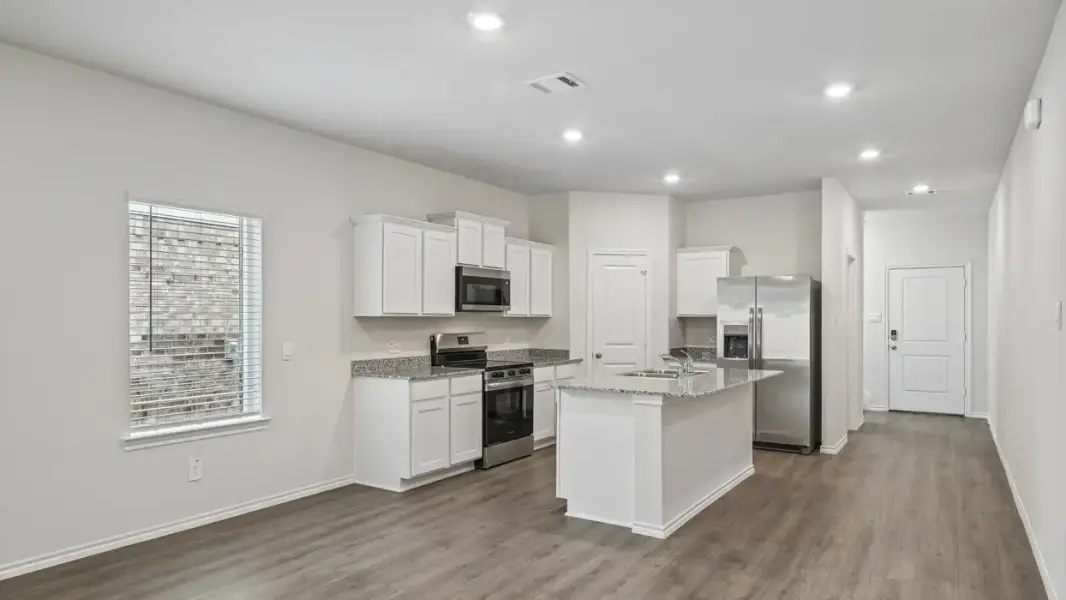 Furnished interior view inside a new home in Sweetwater Springs, Sherman (Image 3).