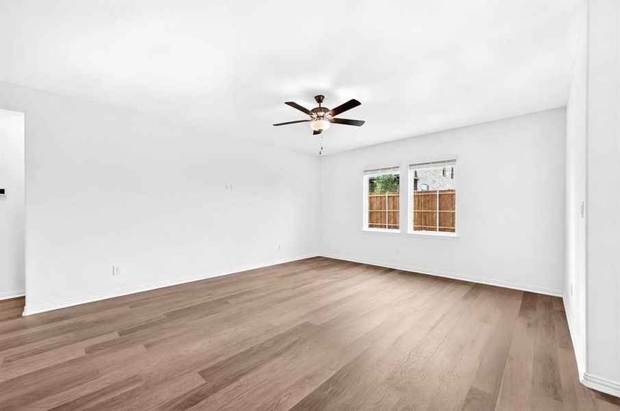 2620 Glacier Road ~ Ready Now!