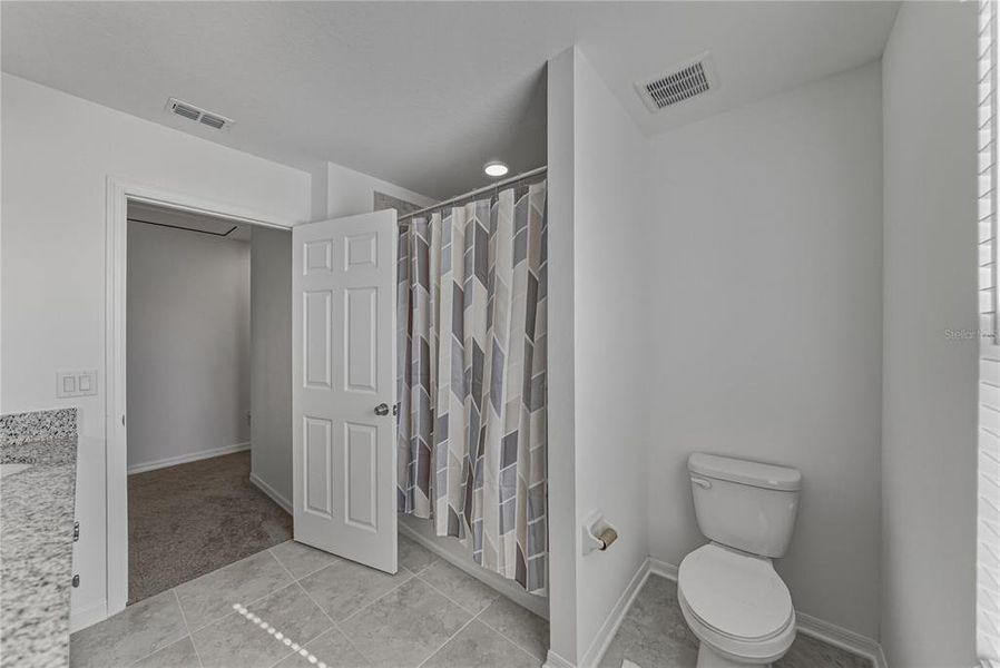 Furnished interior view inside a new home in Epperson, Wesley Chapel (Image 15).
