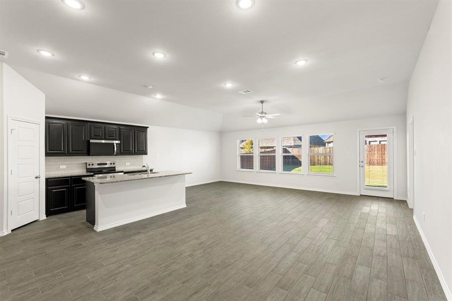 09. 3270 Ribisl - Dining 09. 3270 Ribisl - Dining