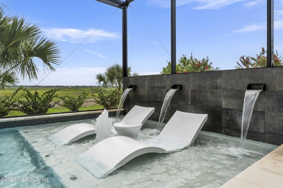 Exterior details and patio area of a home in , Ponte Vedra Beach (Image 28).