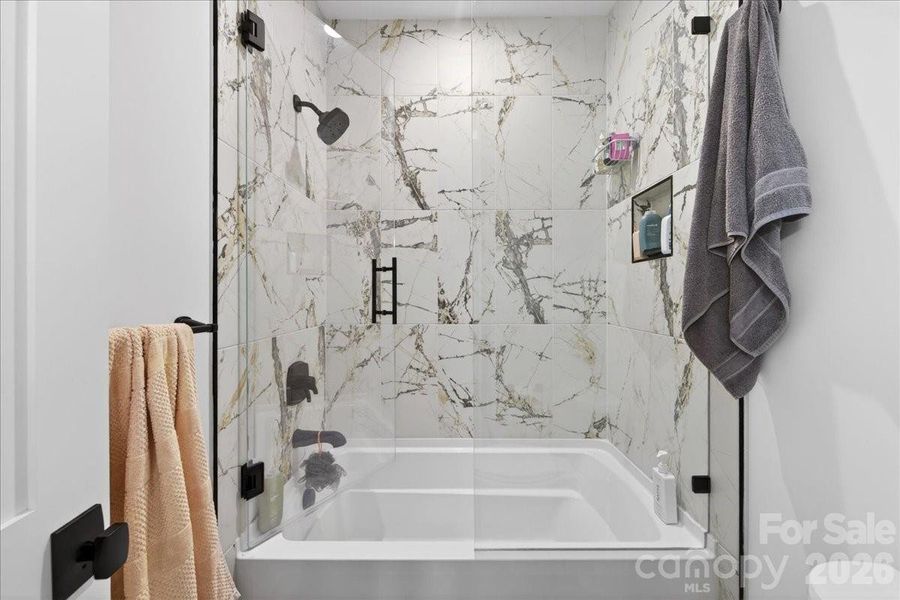 Conjoining bath Conjoining bath