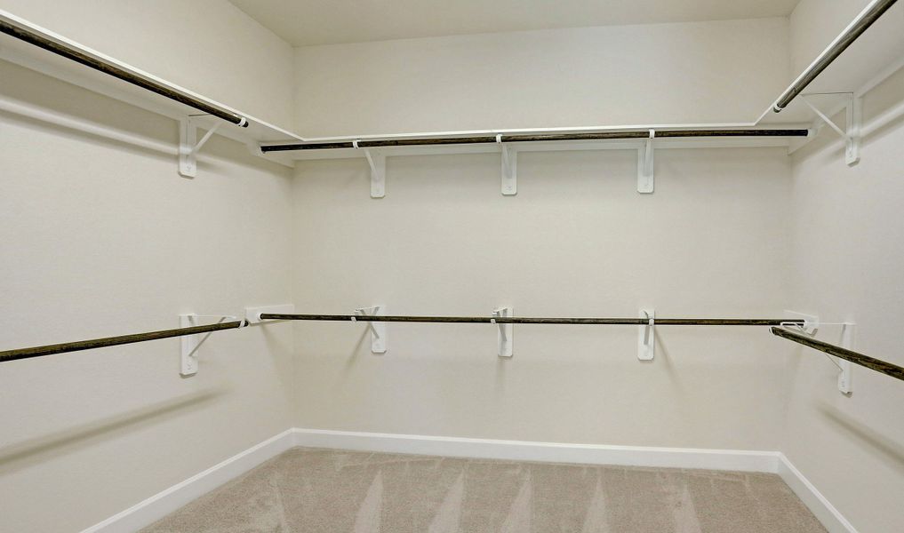 Huge owner's walk-in closet