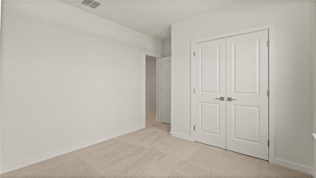 Spacious, unfurnished interior of a new home in Hamilton Bluff, Lake Hamilton (Image 12).