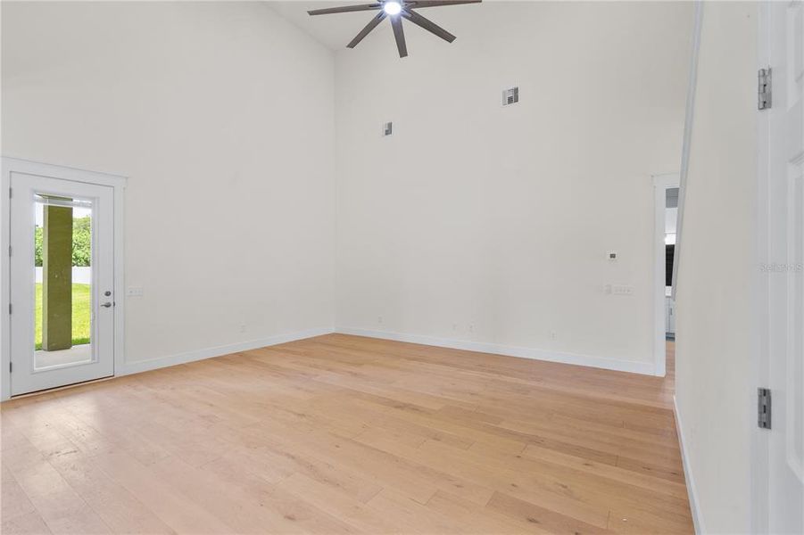 Spacious, unfurnished interior of a new home in , Sanford (Image 46).