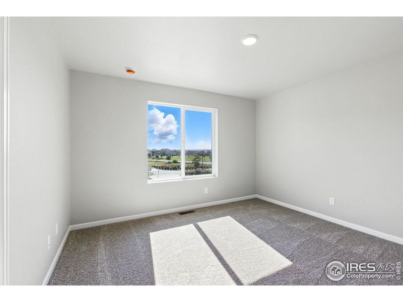 Spacious, unfurnished interior of a new home in Pintail Commons at Johnstown Village, Johnstown (Image 7).