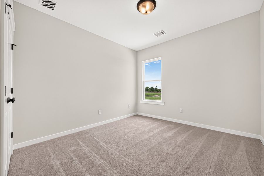 Spacious, unfurnished interior of a new home in Aldeana, Bonney (Image 43).