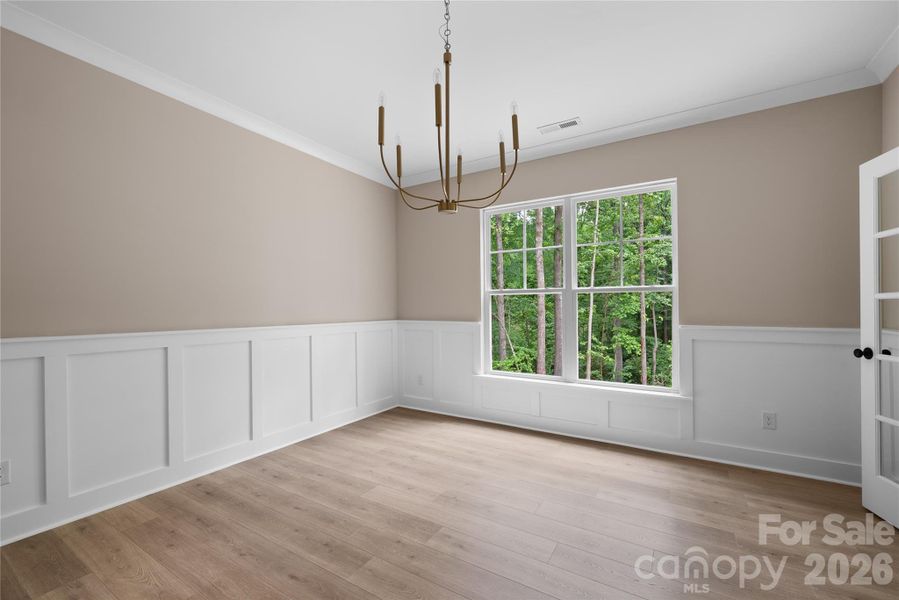 Spacious, unfurnished interior of a new home in , Stanfield (Image 13).