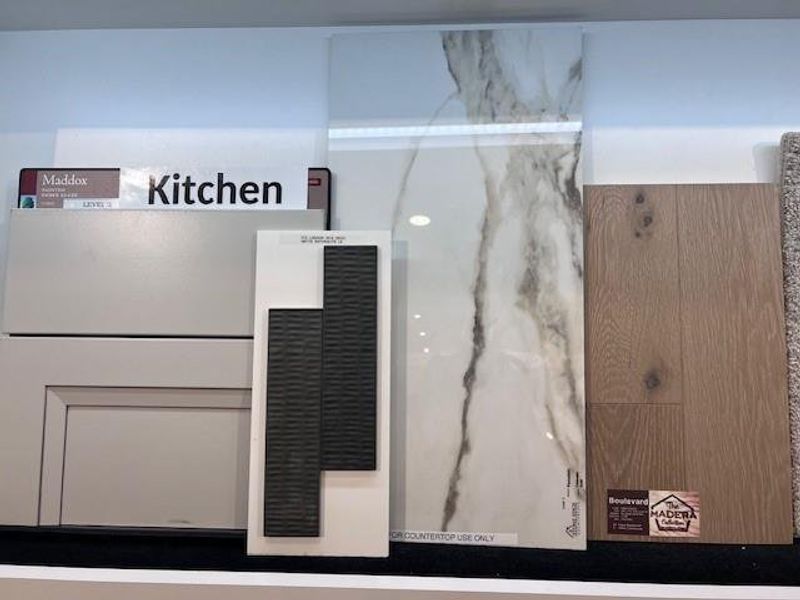 Image 6 of a home in Bridgeland 45', 50', 70'. Image 6 of a home in Bridgeland 45', 50', 70'.