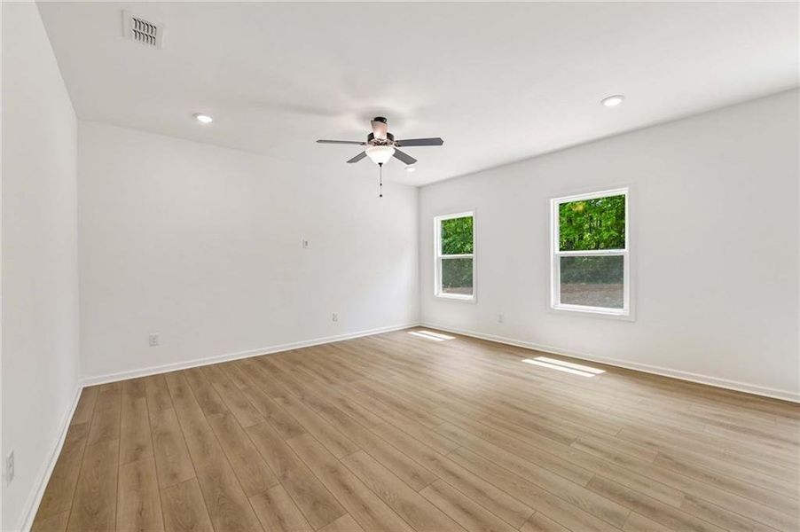 Spacious, unfurnished interior of a new home in Eastlyn Crossing, Flowery Branch (Image 17). Spacious, unfurnished interior of a new home in Eastlyn Crossing, Flowery Branch (Image 17).
