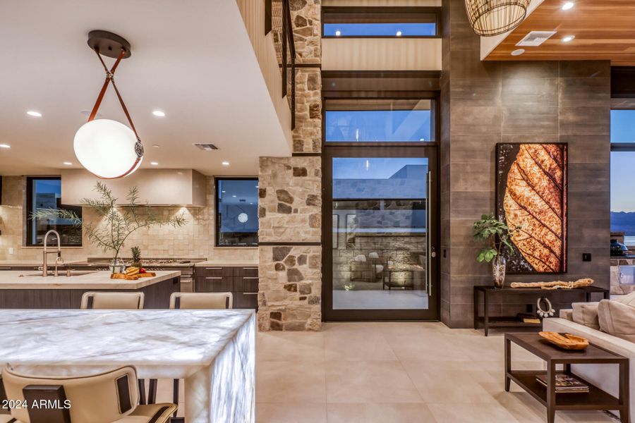 007_FRONT ENTRANCE 007_FRONT ENTRANCE