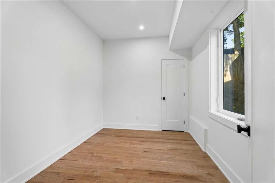 Spacious, unfurnished interior of a new home in , Atlanta (Image 46).
