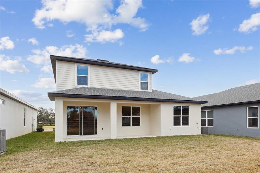 Exterior details and patio area of a home in , Palm Coast (Image 4).