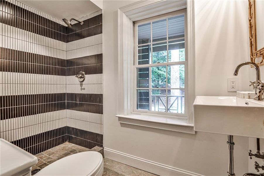 Furnished interior view inside a new home in , Atlanta (Image 17).