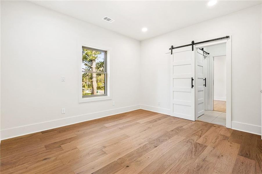 Spacious, unfurnished interior of a new home in , Atlanta (Image 35). Spacious, unfurnished interior of a new home in , Atlanta (Image 35).