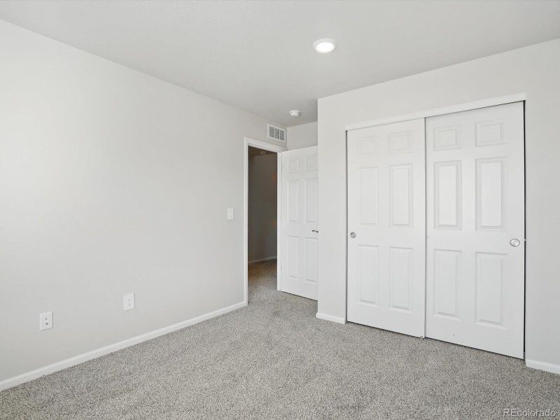 Spacious, unfurnished interior of a new home in Three Hills, Morrison (Image 15).