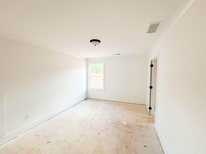 Spacious, unfurnished interior of a new home in Pinegate, Covington (Image 23).