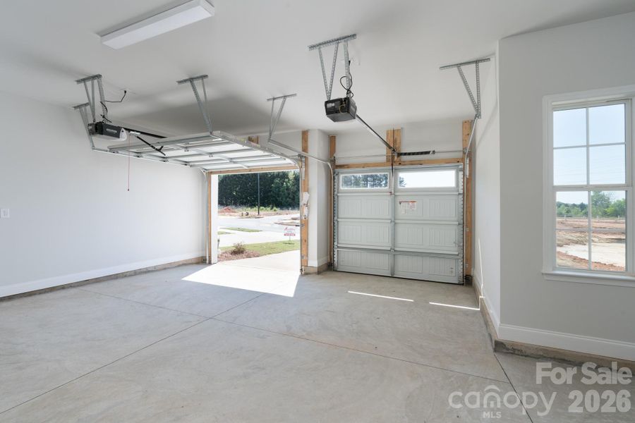 Oversized 2 car garage