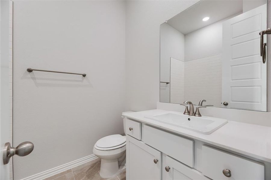 Furnished interior view inside a new home in , Frisco (Image 14).