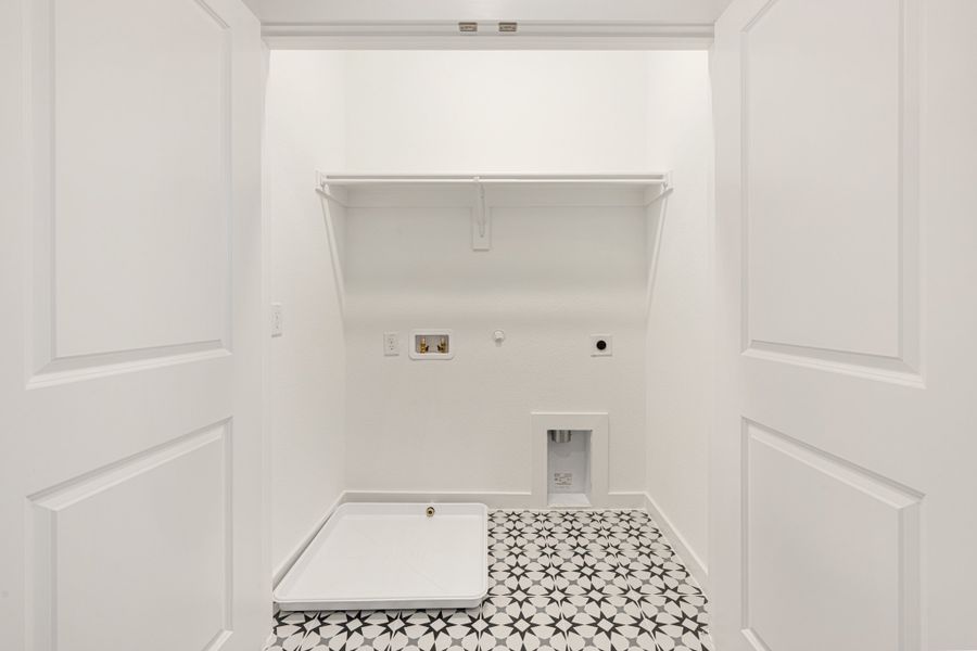 Image 31 of a home in Woodbridge Townhomes.