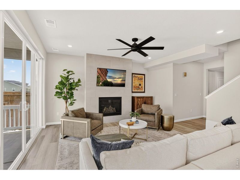 Furnished interior view inside a new home in Mountain Brook, Longmont (Image 12).