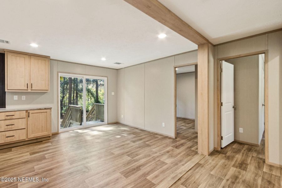 Spacious, unfurnished interior of a new home in , Yulee (Image 17).