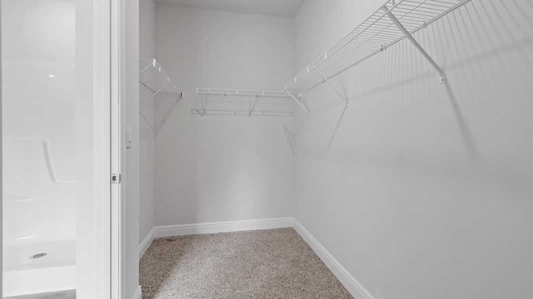 Spacious, unfurnished interior of a new home in Greystone, Crawfordville (Image 31).