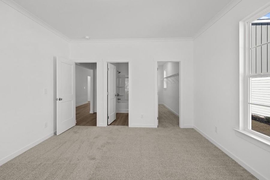 Spacious, unfurnished interior of a new home in Red Bird Manor, Jefferson (Image 11).