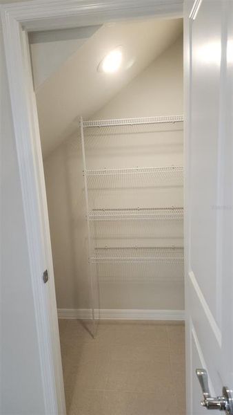 Spacious, unfurnished interior of a new home in , Winter Garden (Image 13).