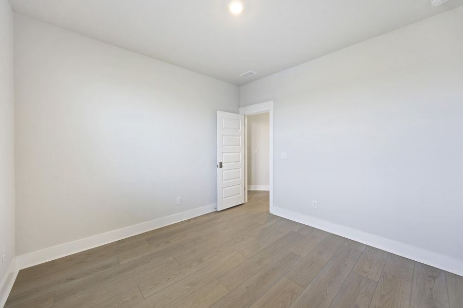 Spacious, unfurnished interior of a new home in , Summerville (Image 25).