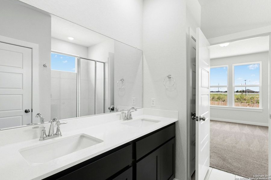 Furnished interior view inside a new home in Willowbrook, New Braunfels (Image 5).