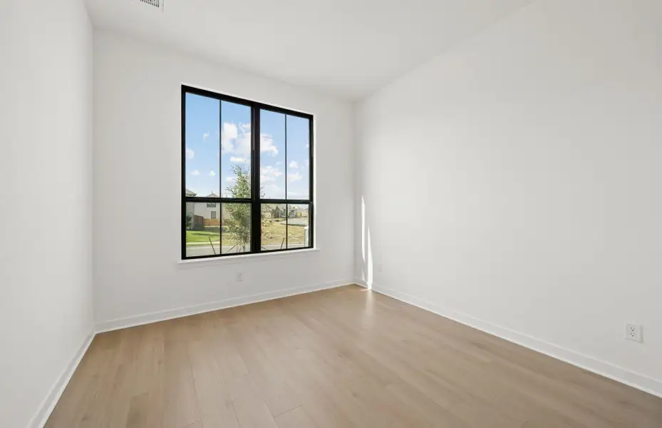 Spacious, unfurnished interior of a new home in 6 Creeks, Kyle (Image 11). Spacious, unfurnished interior of a new home in 6 Creeks, Kyle (Image 11).