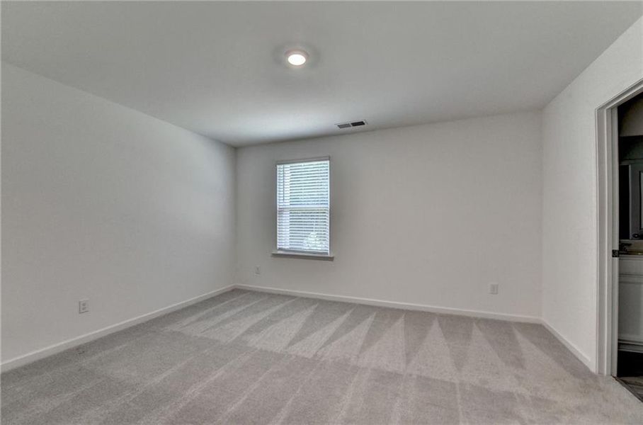 Spacious, unfurnished interior of a new home in , Braselton (Image 40).