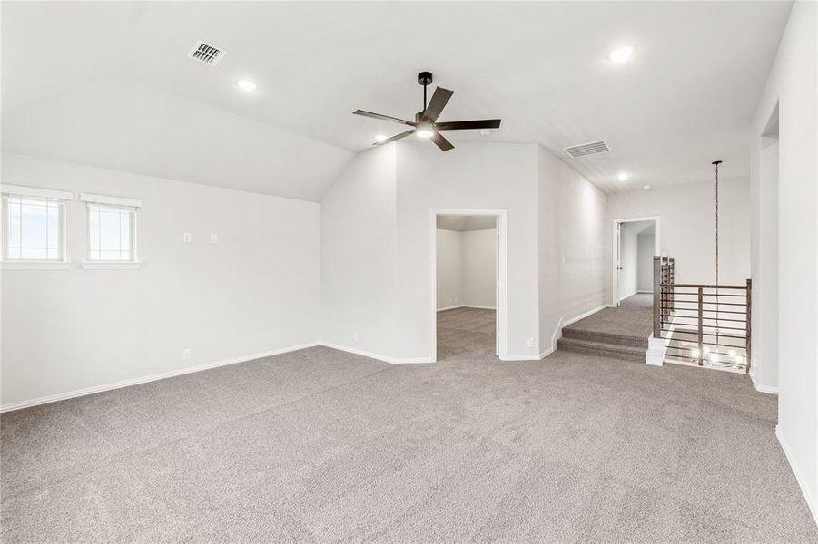 Spacious, unfurnished interior of a new home in Villages of Walnut Grove, Midlothian (Image 31).