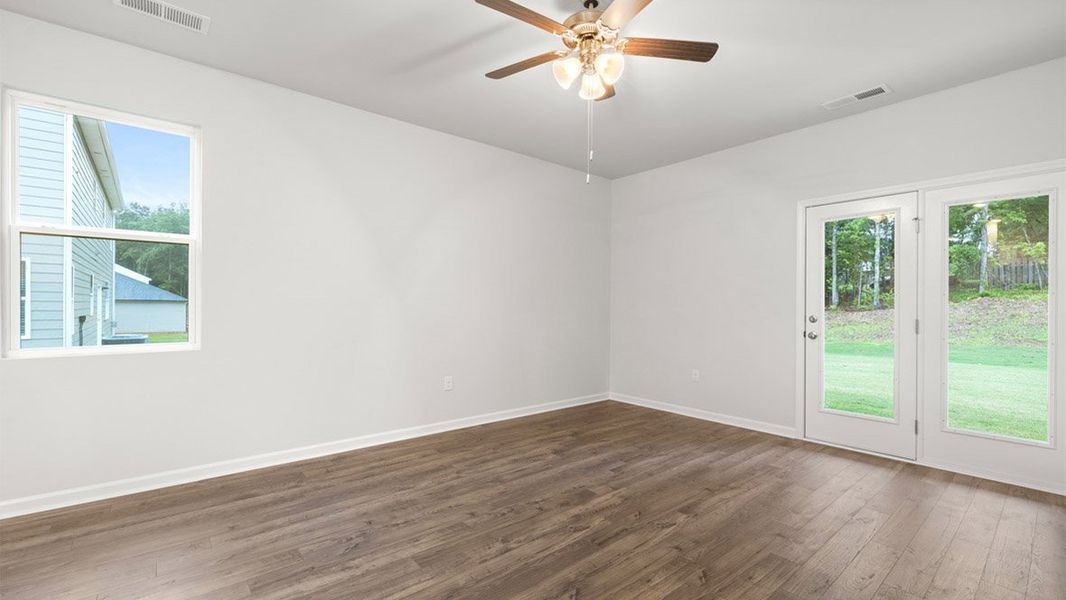 Representative unfurnished interior of a home built from the Allex by D.R. Horton in Captain's Corner, Grovetown (Image 28).