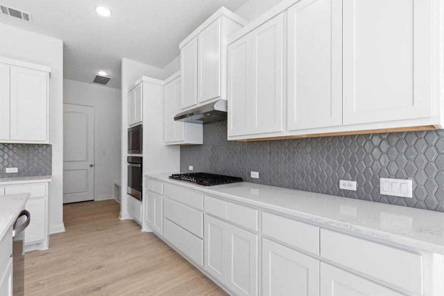 Stunning finishes in Light & Bright Kitchen